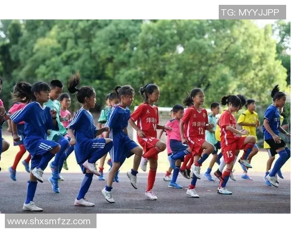 足球明星与各大头像女孩的魅力碰撞展现青春活力与梦想追逐的完美结合
