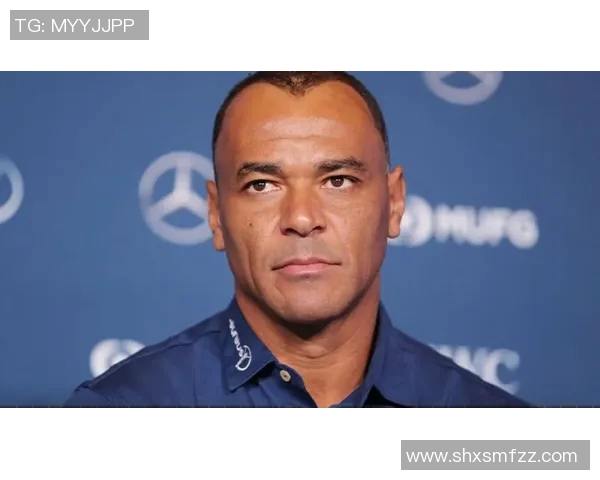 足球明星中的14号球员是谁他们的传奇故事与成就揭秘