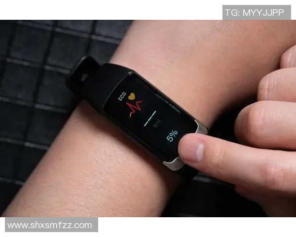 足球明星专用训练运动手环助力提升竞技水平与健康管理