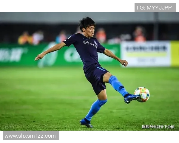 广岛三箭迎战冈萨多力争主场胜利展现球队实力与斗志 广岛三箭迎战冈萨多力争主场胜利展现球队实力与斗志